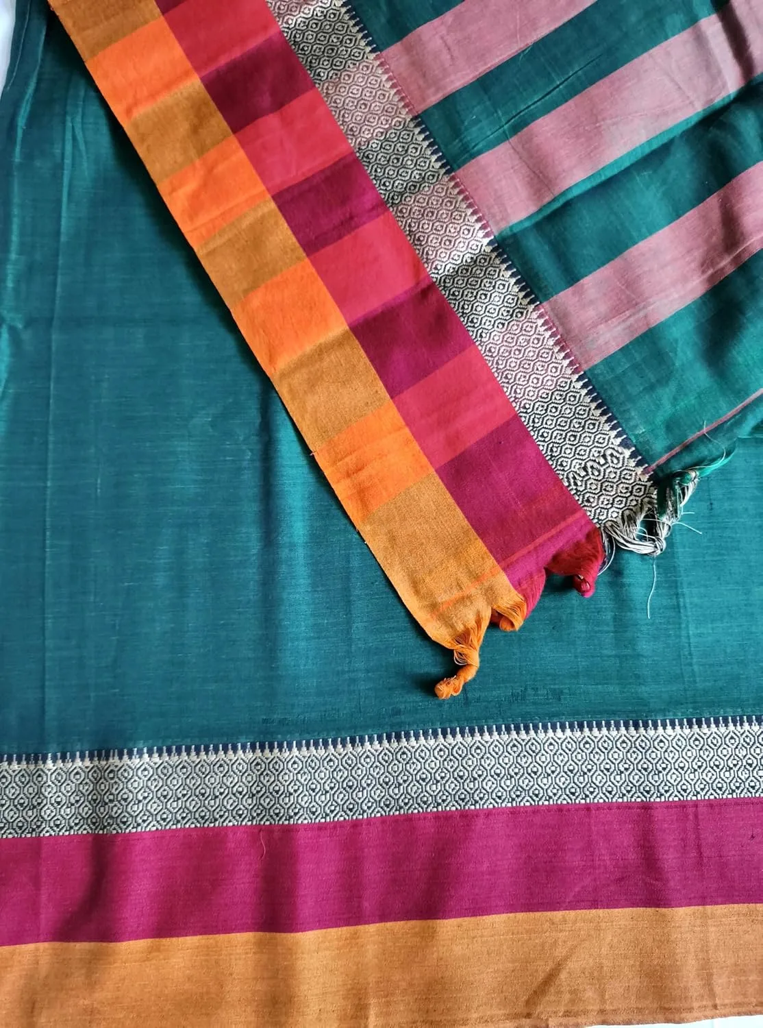 Buy Narayanpet Cotton Saree for Women | Green Plain Body with Contrast Red & Mustard Pallu | Traditional Border South Indian Handloom | Festive & Office Wear | Premium Ethnic Drape at nearme.com.np image 4